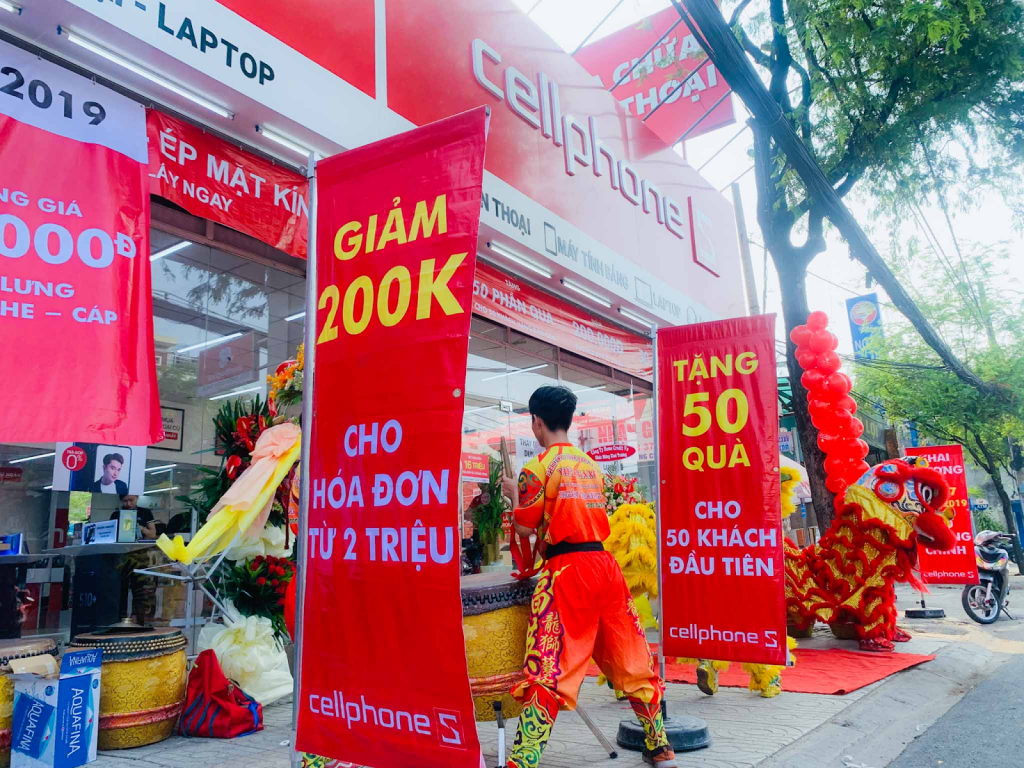 Khổ in băng rôn tỉ lệ thuận với độ dày của băng rôn