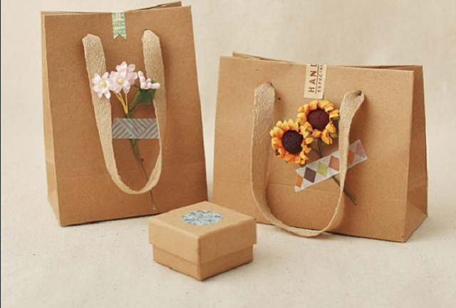 Túi giấy tái chế phong cách handmade