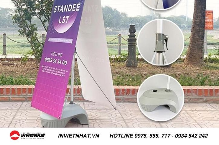 Standee đế nước