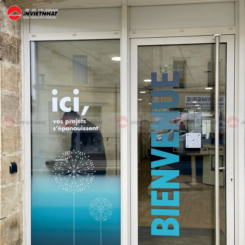 Decal dan cua kinh trong suot