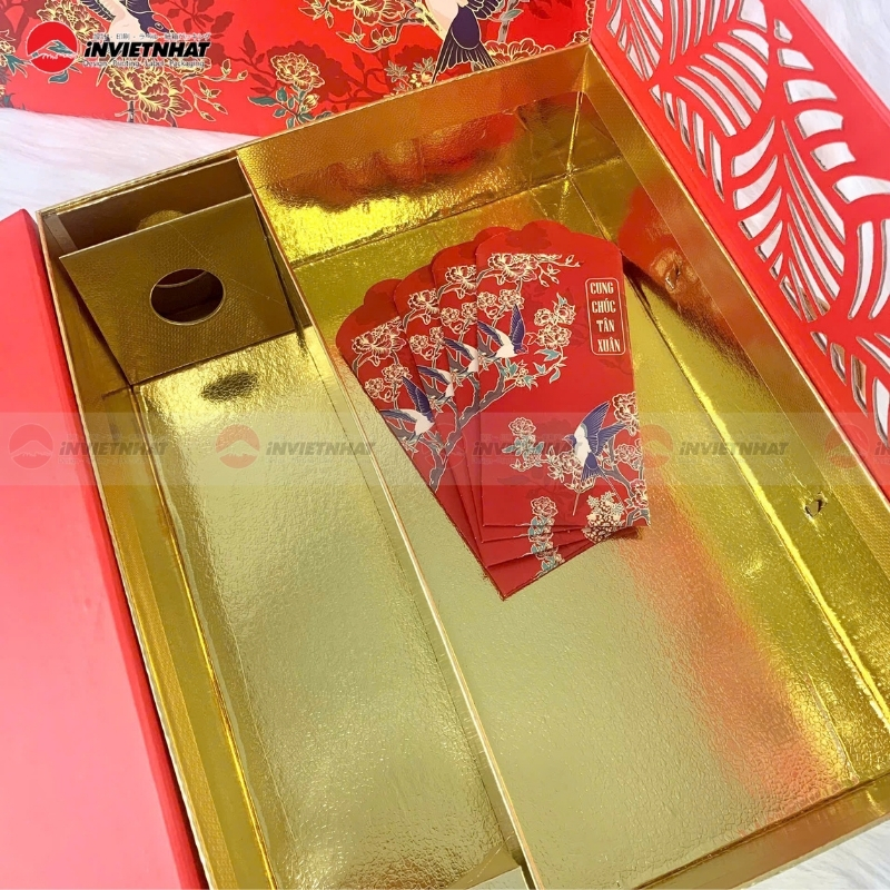 ben trong hop giay nam cham