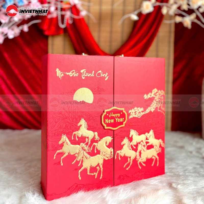 hop giay do 2 canh dung qua tet