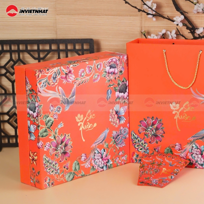 hop giay nap roi dung qua tet