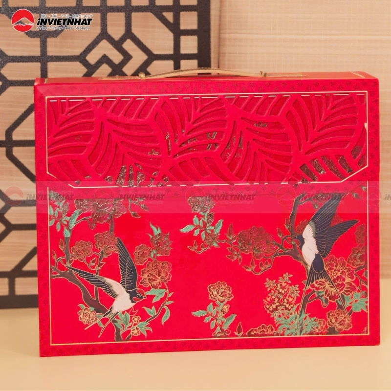 hop giay vali dung qua tet mau do hoa tiet duc lo