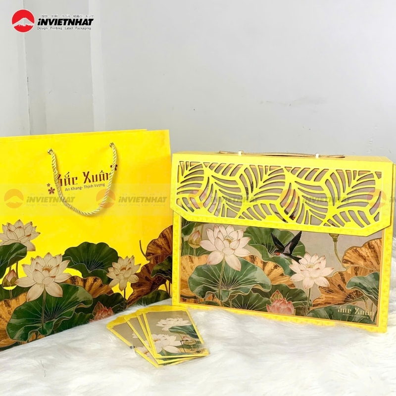 mau hop giay dung qua tet tone vang