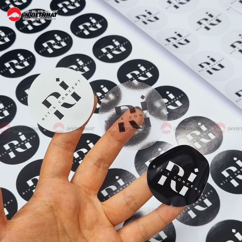 In decal sữa GIÁ RẺ TPHCM- Bảng báo giá 2026 5 mẫu in decal trắng đen
