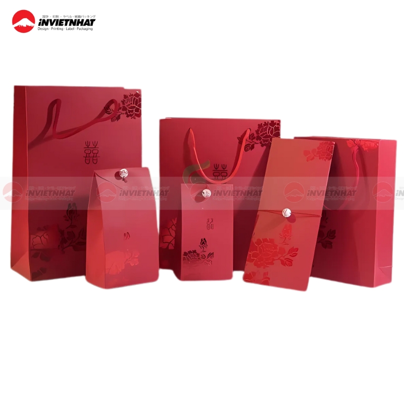 51+ Mẫu túi giấy đỏ RỰC RỠ, thiết kế ấn tượng 2025 47 Mẫu túi giấy đỏ cho quà tặng