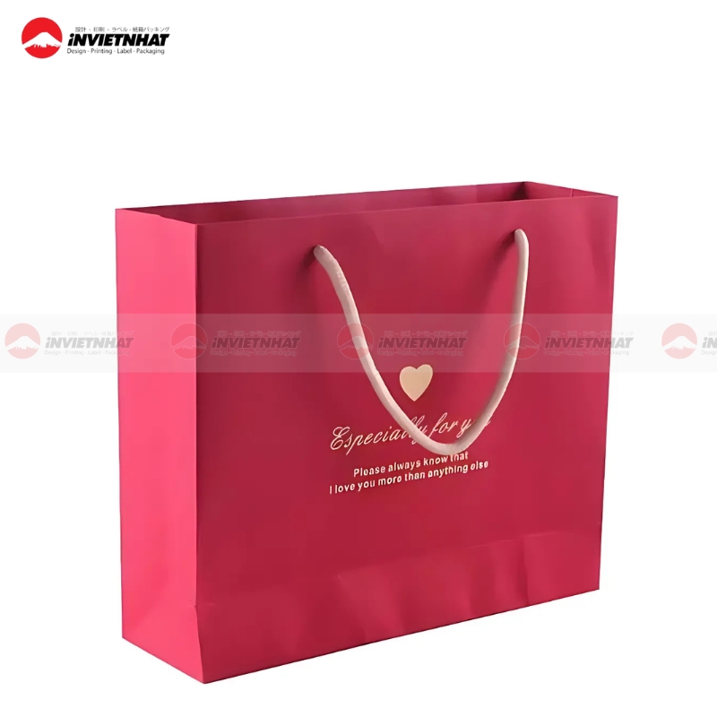 Túi giấy đỏ bán lẻ