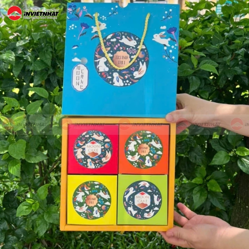 Hộp bánh trung thu mang bản sắc truyền thống 4 bánh