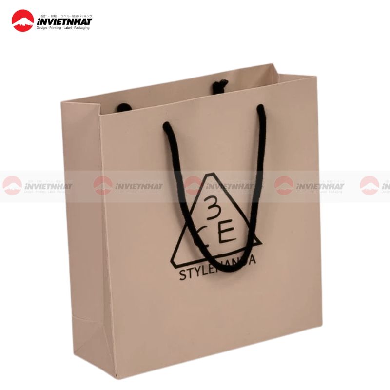 Túi giấy 3CE có quai