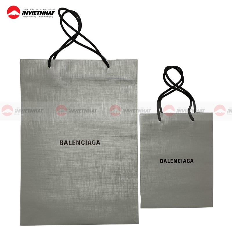 tui giay Balenciaga dung phu kien