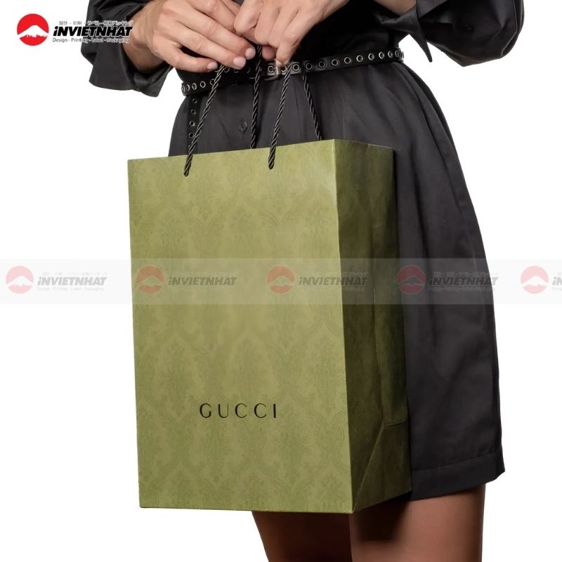 tui giay Gucci co quai
