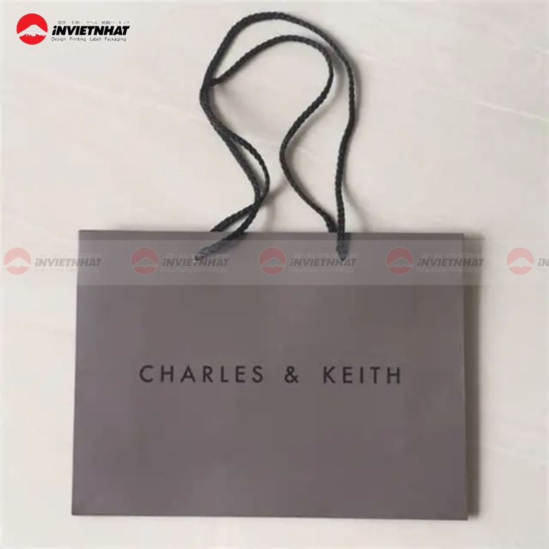 Túi giấy Charles & Keith cho túi