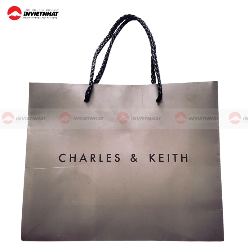 Túi giấy Charles & Keith sang trọng
