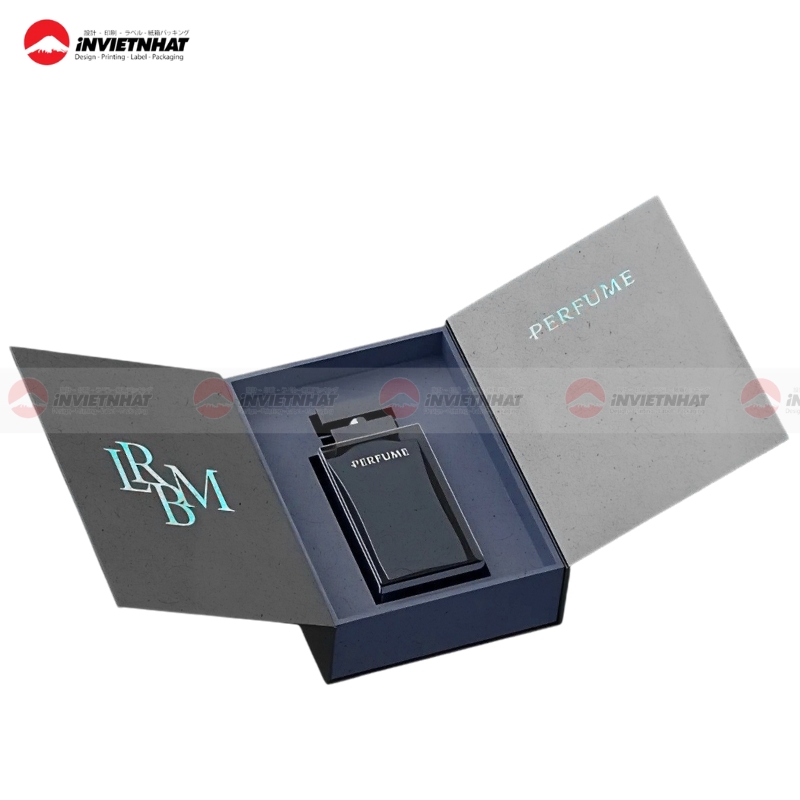 Hop giay dung nuoc hoa nap nam cham gap