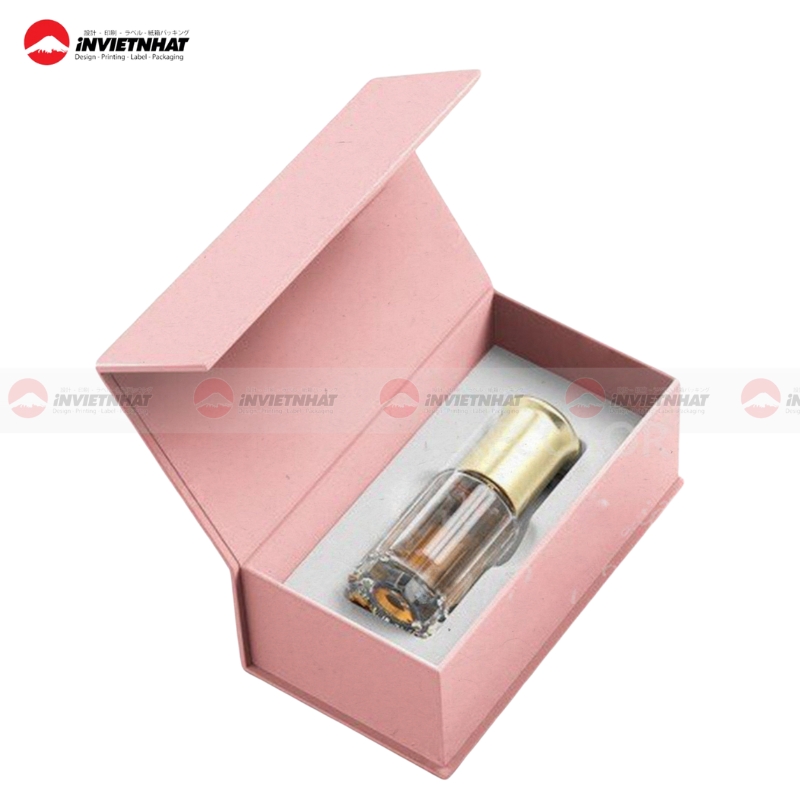 Hop giay dung nuoc hoa nap nam cham