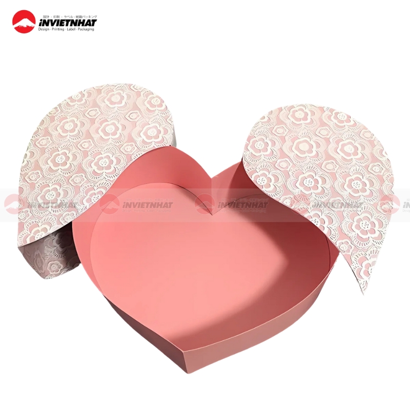 Hop qua hinh tim 2 canh