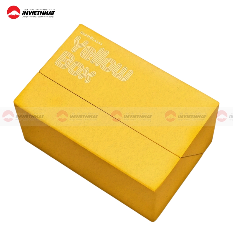 hộp giấy vàng sẫm gập