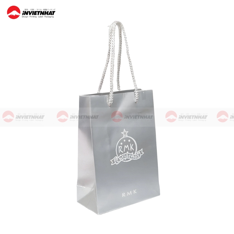 19+ Mẫu túi giấy màu bạc PHẢN QUANG, sang trọng, thu hút ánh nhìn 31 tui giay mau Old Silver