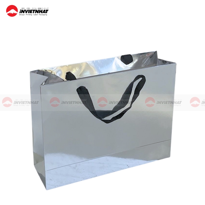 19+ Mẫu túi giấy màu bạc PHẢN QUANG, sang trọng, thu hút ánh nhìn 27 tui giay mau bac duplex bong