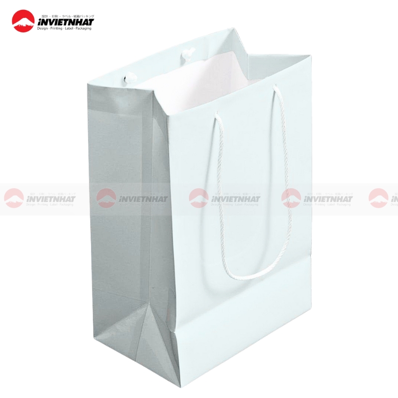 11+ Mẫu túi giấy màu trắng tinh, trắng ngà thiết kế SANG TRỌNG 18 tui giay trang quai lua
