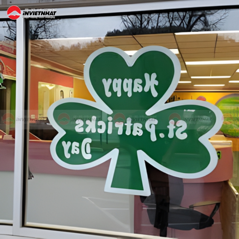 decal dan nguoc cua kinh