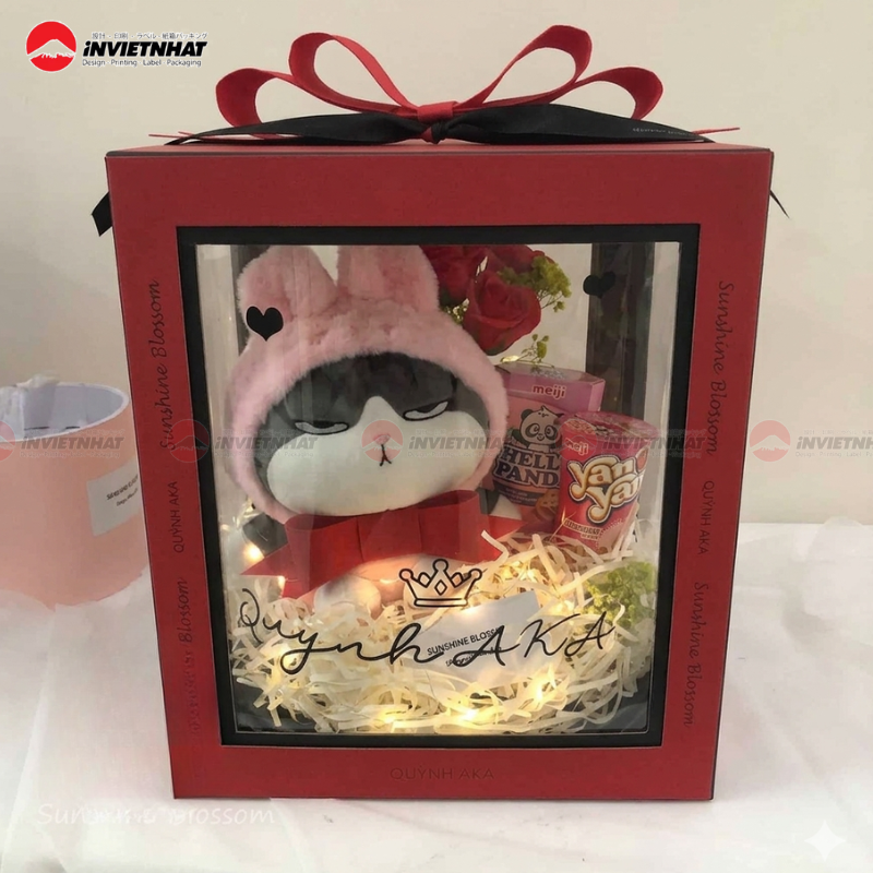 Hộp giấy mặt kính đựng gấu bông tinh tế