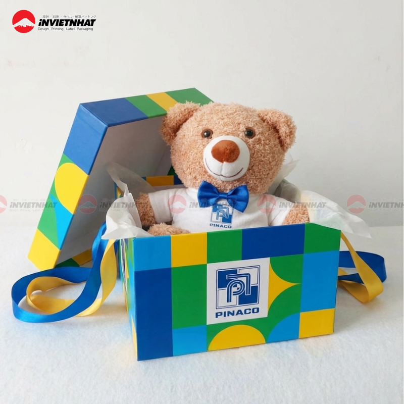 Hộp giấy có quai xách tiện dụng