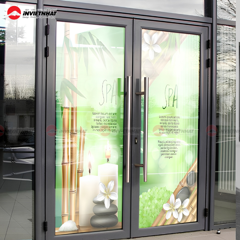 Decal dán kính spa với họa tiết hoa lá nhẹ nhàng