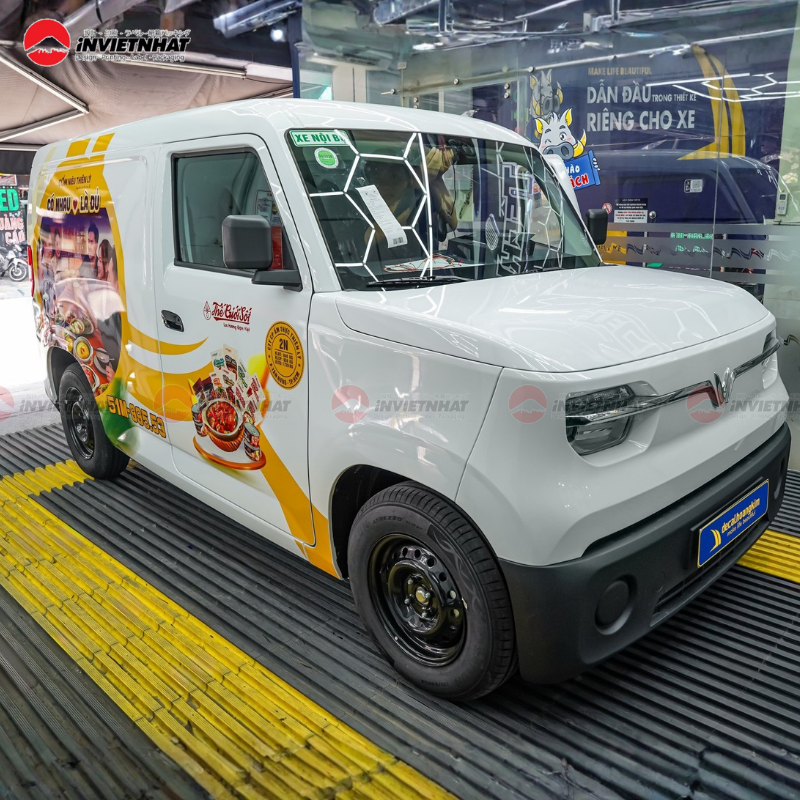 Thiết kế và in decal xe ô tô