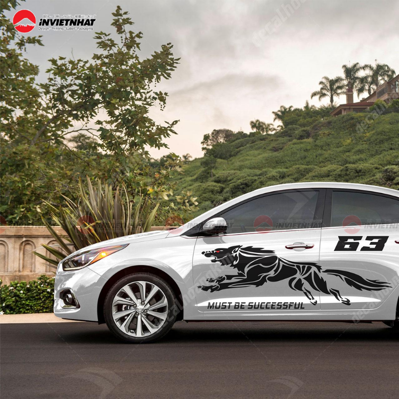 Ô tô dán decal họa tiết sói