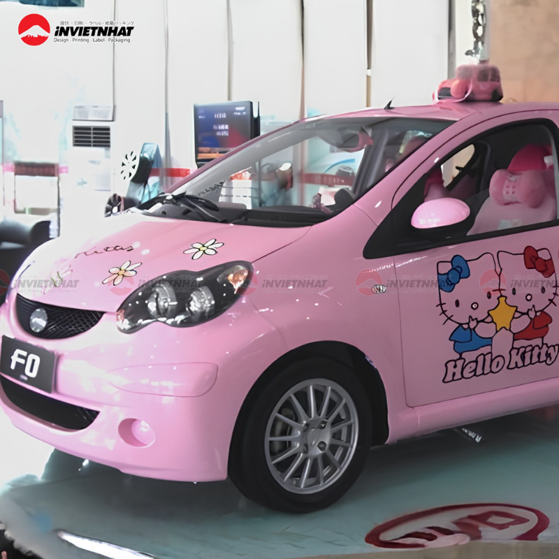 Mẫu decal dán ô tô họa tiết kitty