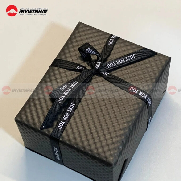 Hop-qua-Valentine-dep-chu-nhat-2-768x768-1.jpg Hop qua Valentine dep chu nhat 2 768x768 1