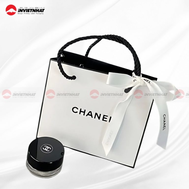 In túi giấy Chanel